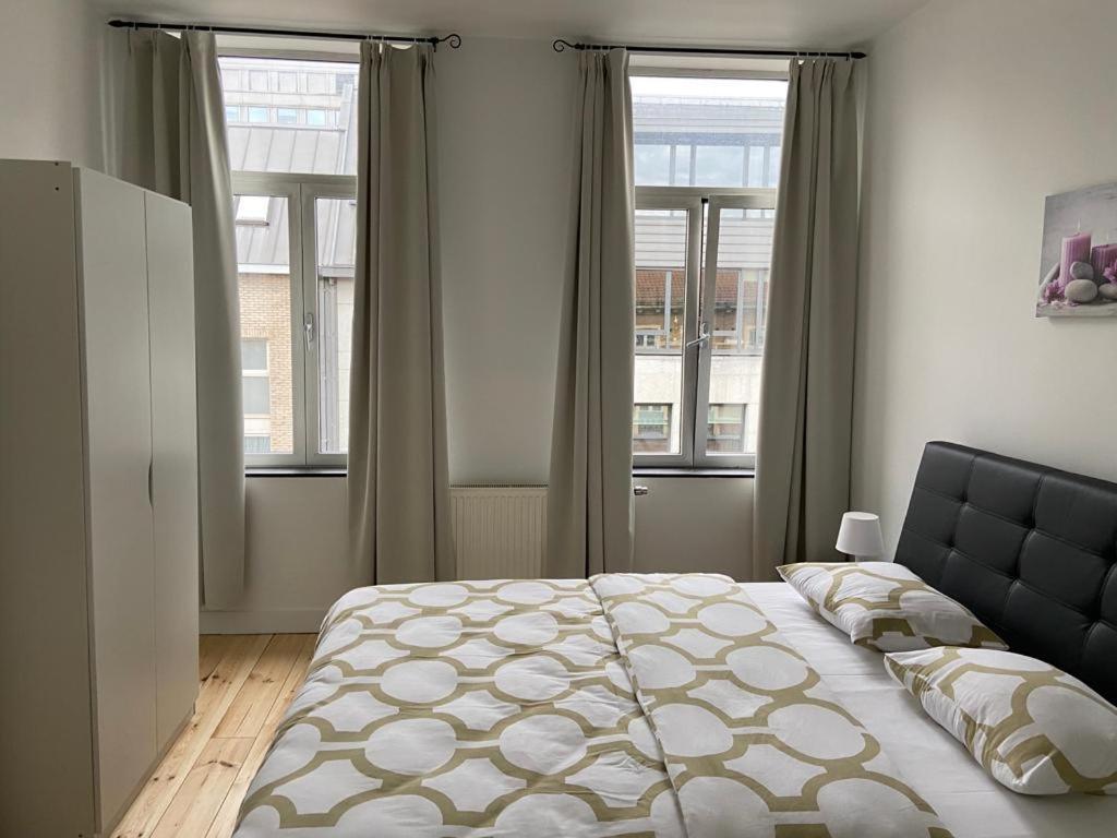 Modern Apartment Third Floor, Brussels